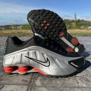 Nike Shox R4 Shoes Black Red Metallic Silver HQ1988-002 Men's‎ Size 8.5